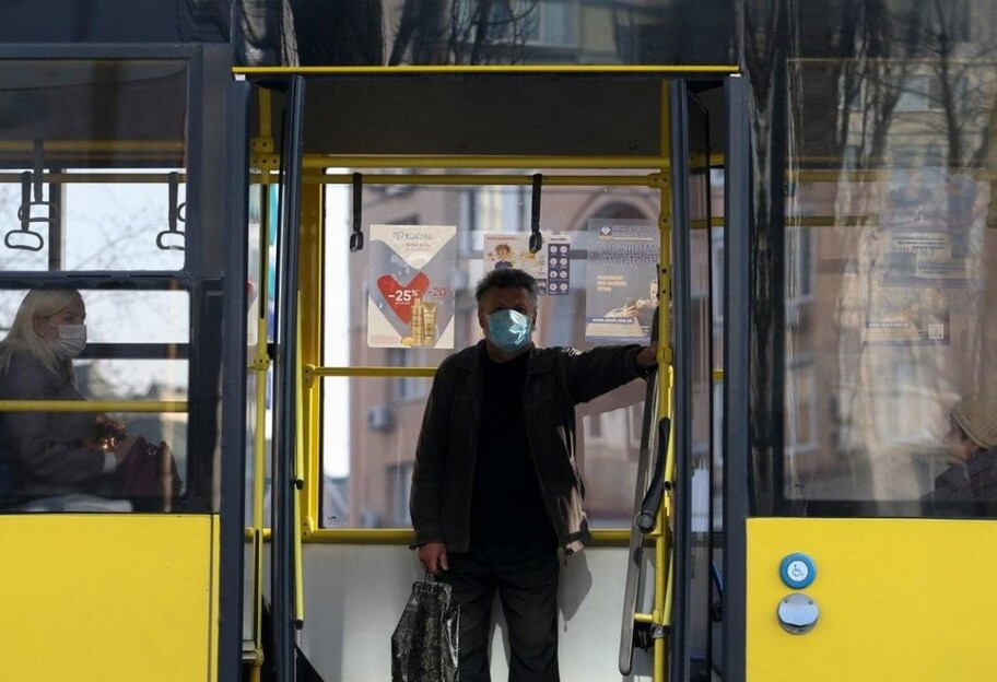 Локдаун в Киеве – с 5 апреля метро по пропускам, все школы и детсады закроют - фото 1