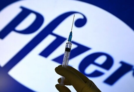 Вакцина Pfizer появилась в Украине: чем она отличается от других - главные факты