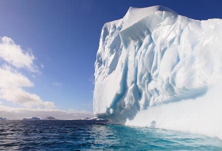 В Антарктиде откололся айсберг-рекордсмен: 