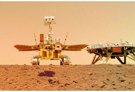 Китайский марсоход прислал первые видео и звуки Красной планеты