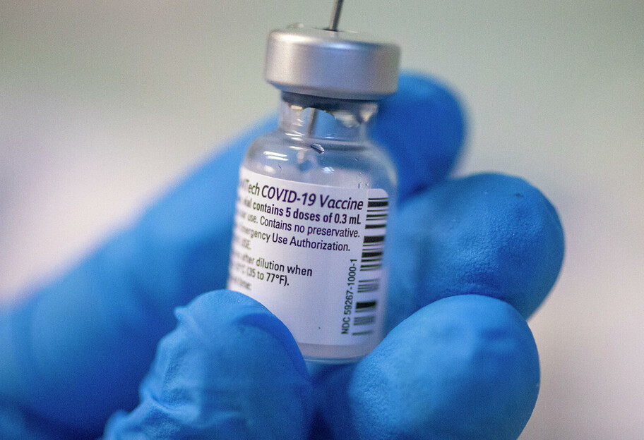 Pfizer заявили, что третья прививка от коронавируса COVID-19 является более эффективной для выработки антител - фото 1