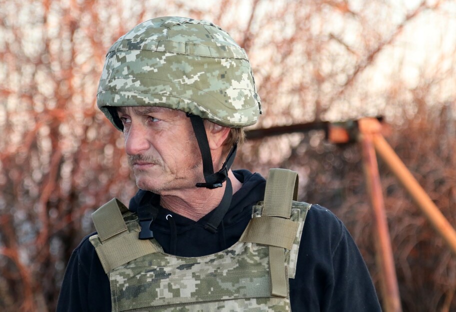 Шон Пенн в Украине – визит на Донбасс и встреча с украинскими военными – фото - фото 1
