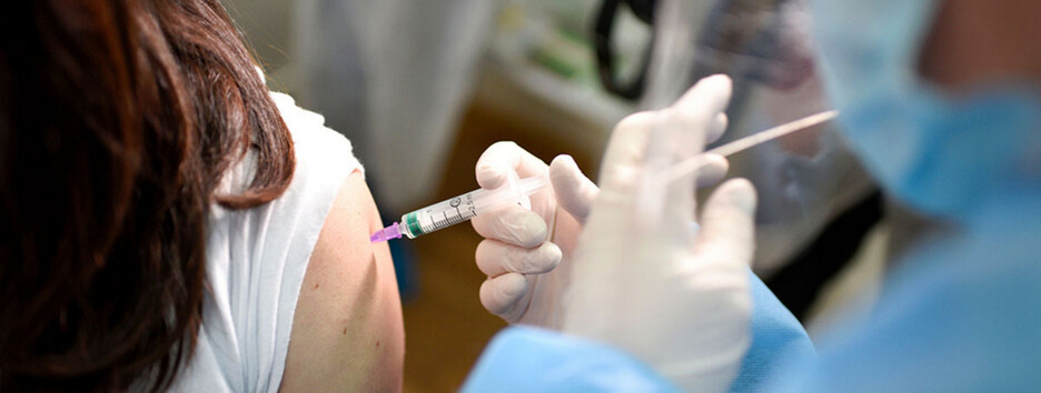 Успешно прошла испытания: в США готовят универсальную вакцину против всех штаммов