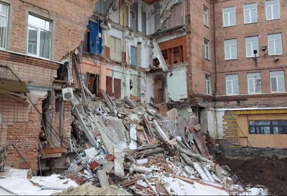 В Харькове на Гагарина рухнуло здание - видео обвала - фото 1