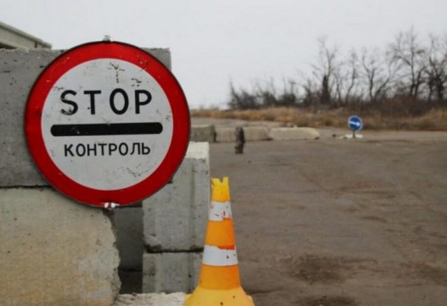 Война на Донбассе - в Ростовской области снаряд попал в погранпункт, видео - фото 1