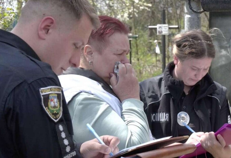 На Київщині знайшли тіло дівчинки та трьох дорослих - загинули від обстрілу - фото 1