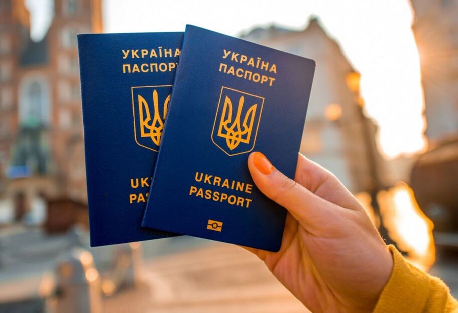 Беженцы из Украины - как оформить загранпаспорт в Европе - фото 1
