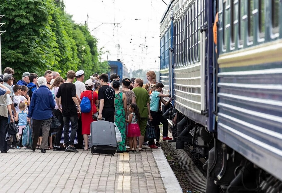 Обязательная эвакуация из Донецкой области - куда обращаться и как выехать  - фото 1