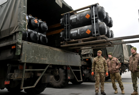 Самый большой пакет: Сунак объявил о 2,5 млрд фунтов военной помощи для Украины