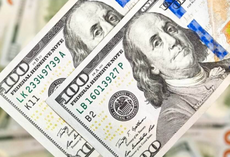Новый максимум: НБУ снова повысил официальный курс доллара