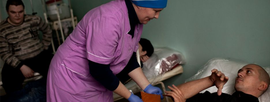 Терпеть и работать