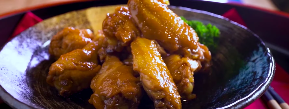 Курячі крильця в соєвому соусі: покроковий рецепт від шеф-кухаря з Японії - відео