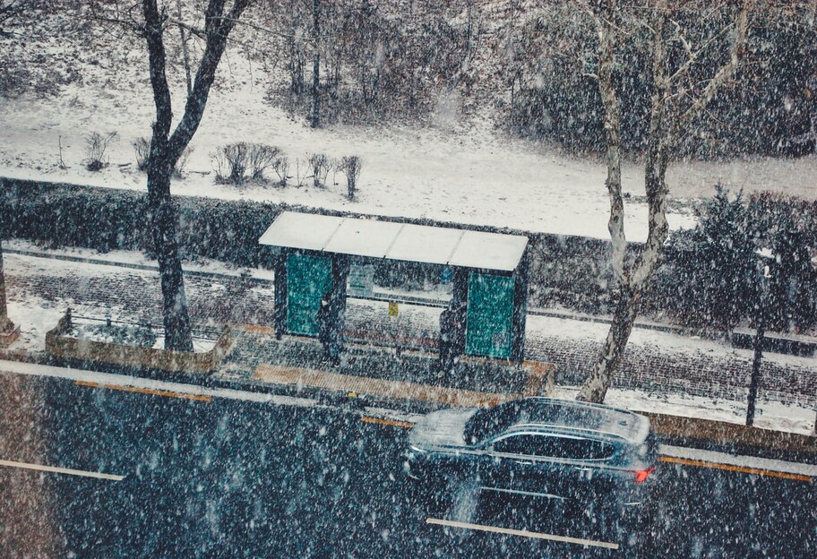 Погода в Україні 26 січня - синоптик попередила про похолодання та сильний вітер - фото 1