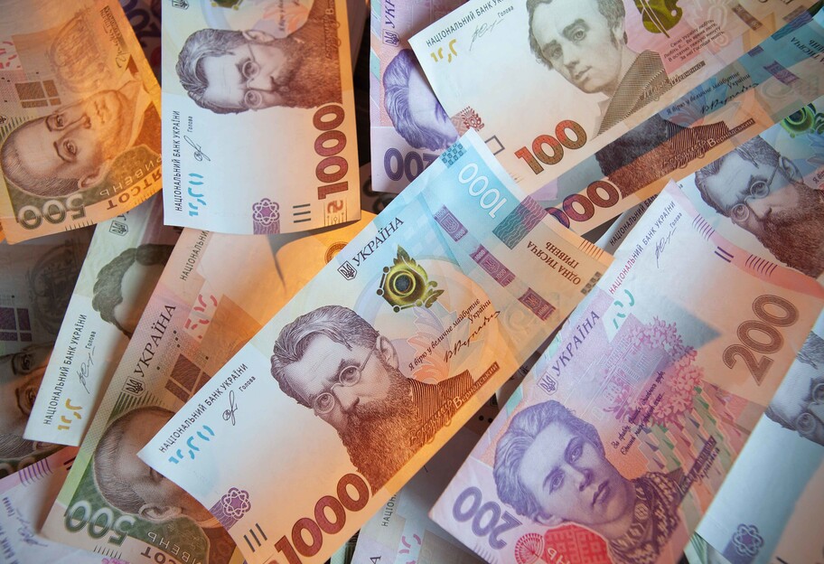 Гривня зміцнилася - що відбувається з курсом валют в Україні - фото 1