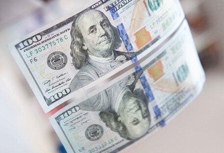 Нацбанк ослабил курс гривни к доллару на 28 января