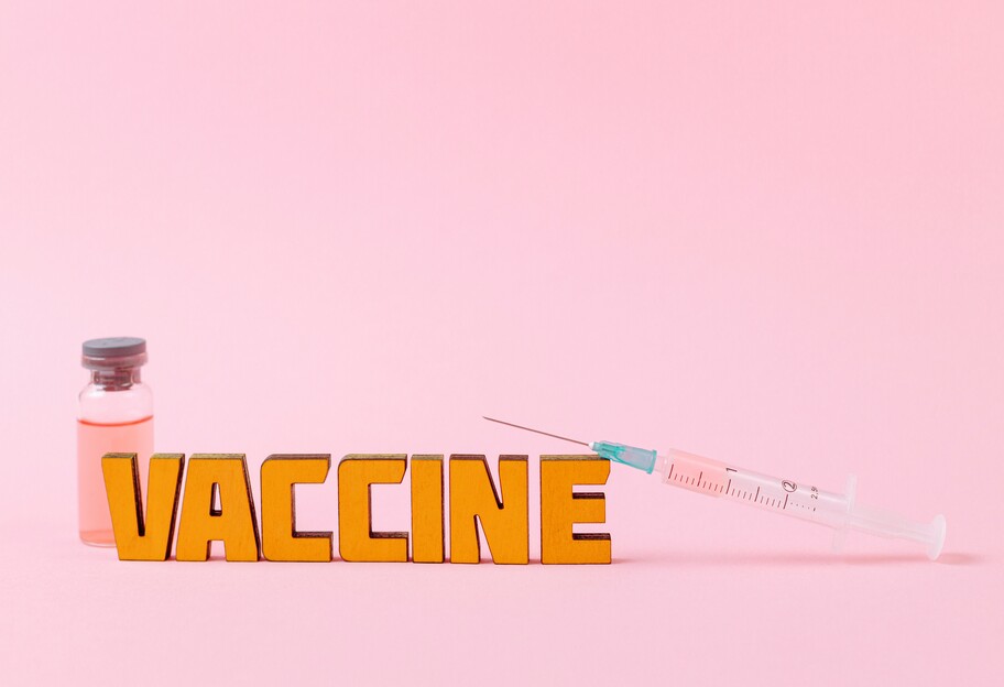 Вакцина від коронавірусу - яким препаратом будуть робити щеплення українцям - фото 1