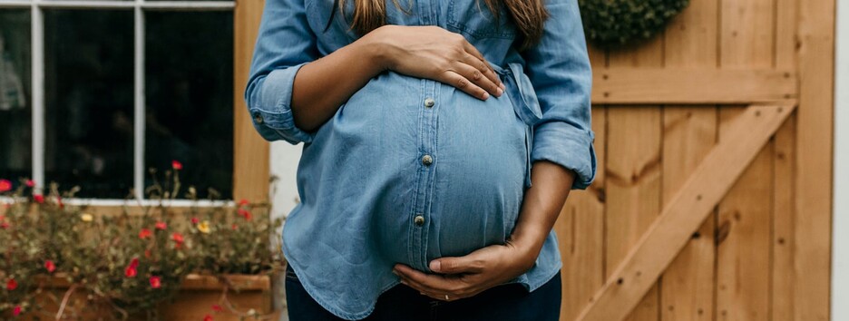 Соцвиплати: як отримати допомогу по вагітності та пологах 
