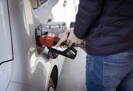 Бензин резко вырос в цене: что будет с топливом на АЗС в этом месяце