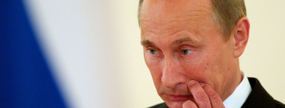 Боляче дав між ніг: в Німеччині жорстко познущалися Путіним (фото)