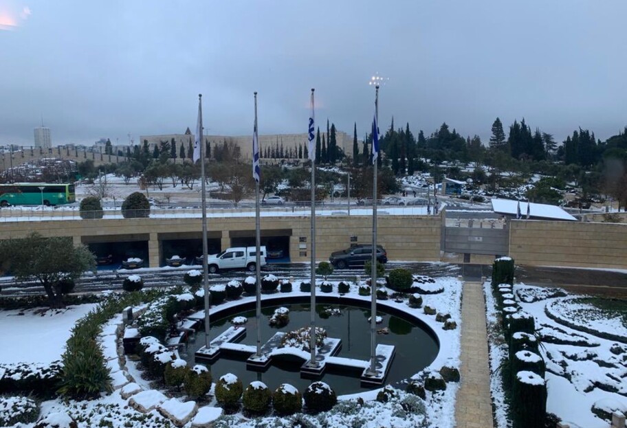 Снег в Иерусалиме - жители города радуются редким осадкам - фото, видео - фото 1
