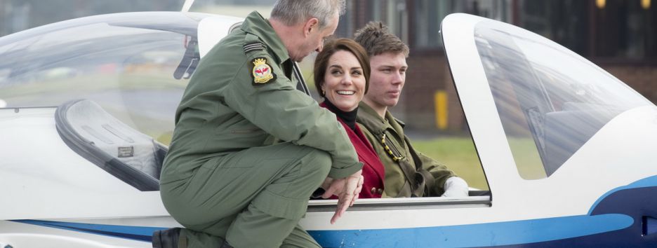 Кейт Миддлтон «играет в авиатора» на базе королевских ВВС