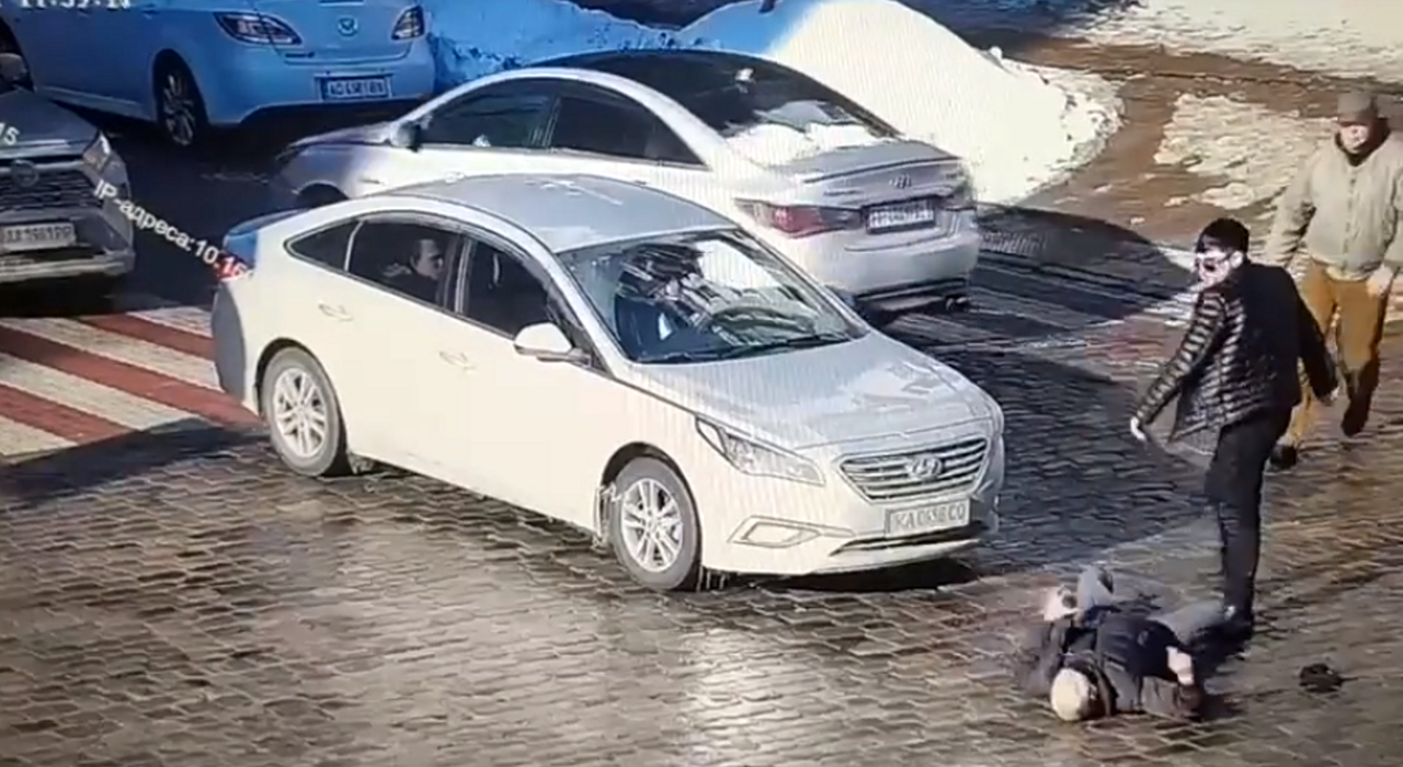 У Києві водій забив пішохода до смерті фото