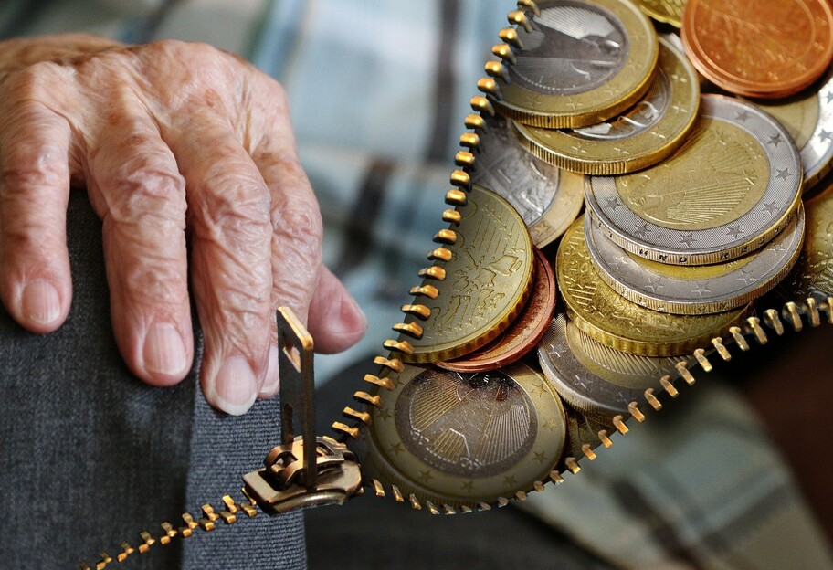 Індексація пенсій 1 березня 2021 - кому підвищать пенсію в Україні і на скільки - фото 1