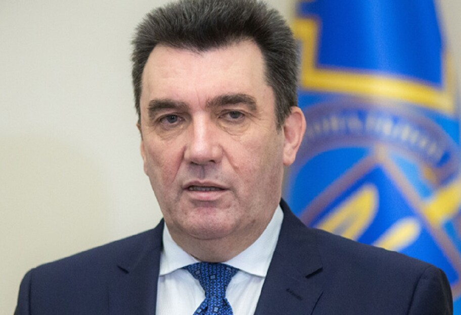 Нові санкції РНБО ввели проти десяти українських держслужбовців - фото 1