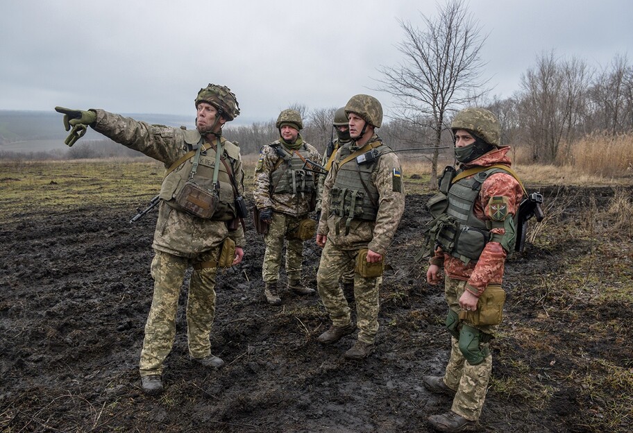  Война на Донбассе - войска РФ обстреляли украинские позиции из минометов  - фото 1