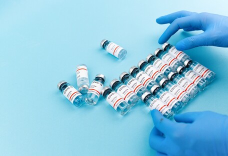 Аж до анафілактичного шоку: медики назвали побічні реакції на вакцину Covishield