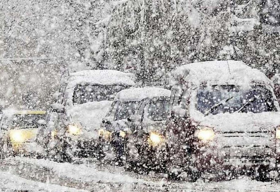 Снегопад в Киеве – на дороги выехала спецтехника - фото - фото 1