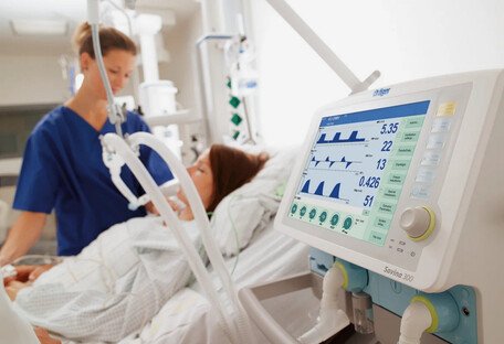 Нестача ліжко-місць і кисню: в Харкові лікарі б'ють на сполох