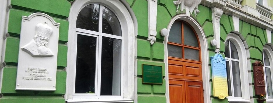 В Тернополе пьяная учительница физкультуры избила семиклассника