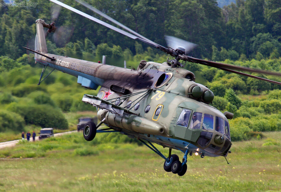 Российский вертолет вторгся на территорию Украины – видео - фото 1