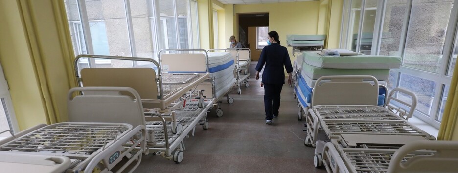 Как в казарме: появились фото переполненной больницы во Львове