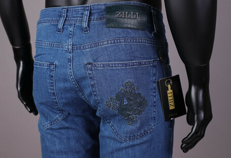 Экс-глава ГАИ судится за модные джинсы стоимостью 47 тыс. гривен
