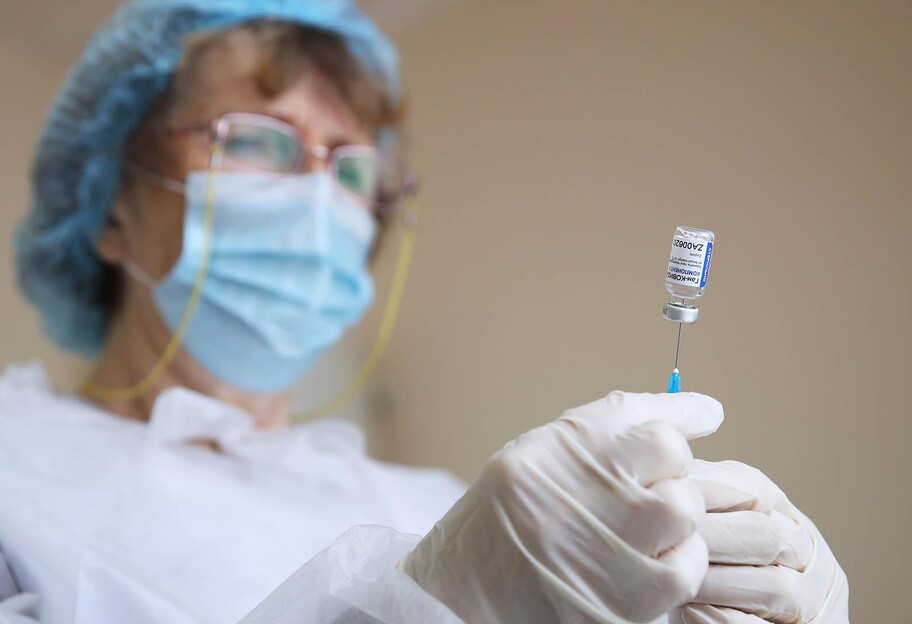 Вакцина від коронавірусу - у Грузії померла медсестра, якій зробили щеплення AstraZeneca - фото 1