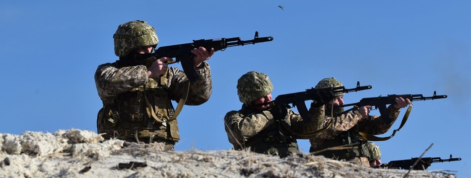 Умер во время эвакуации: на Донбассе убили украинского военного