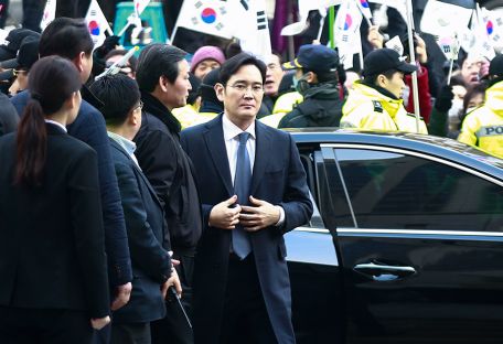 Вице-президент Samsung задержан за коррупцию