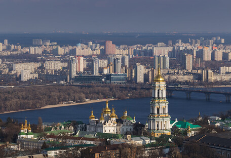 Дивовижні фото: Київ показали із найвищої будівлі у столиці 