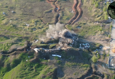 На Донбассе уничтожили укрепления «ДНР» и нескольких боевиков (видео)
