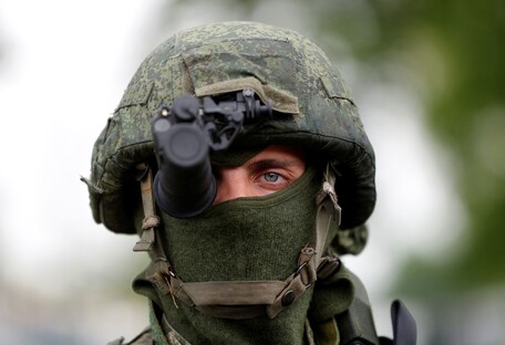 Россияне применили на Донбассе запрещенное оружие: военные показали доказательства (фото)