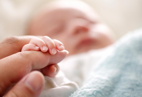 Від короновірусу померло немовля: з'явилися нові подробиці трагедії