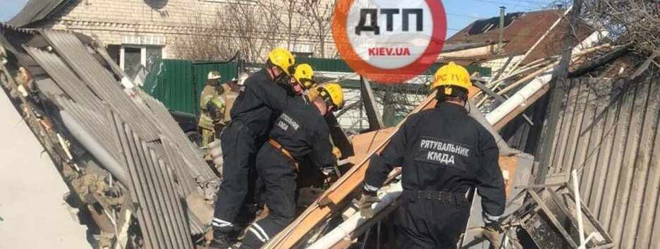 В Киеве от взрыва газа разрушены два жилых дома: под завалами люди (фото)