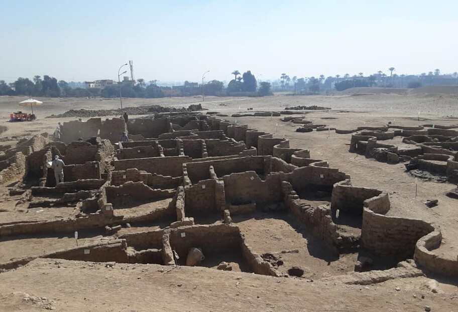 Затерянный город нашли в Египте - фото с места раскопок в Луксоре - фото 1