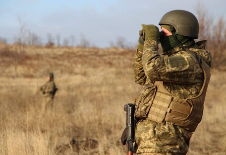 На Донеччині російські окупанти поранили українського військового