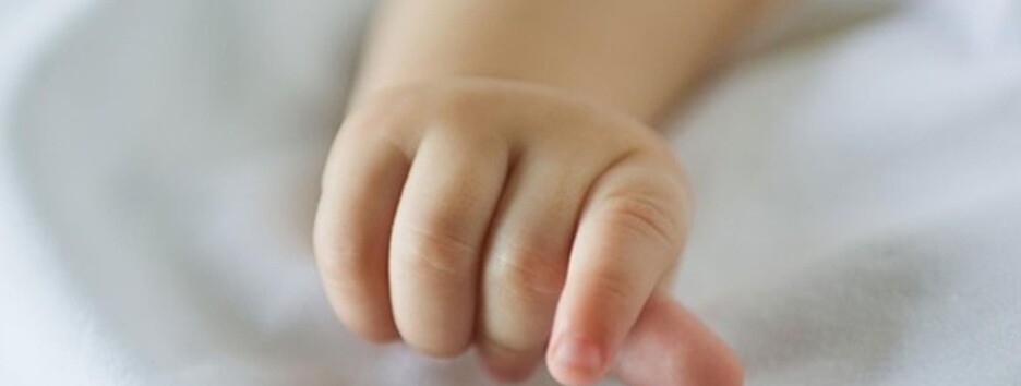 У Дніпрі виявили мертве немовля з гематомами: підозрювана затримана
