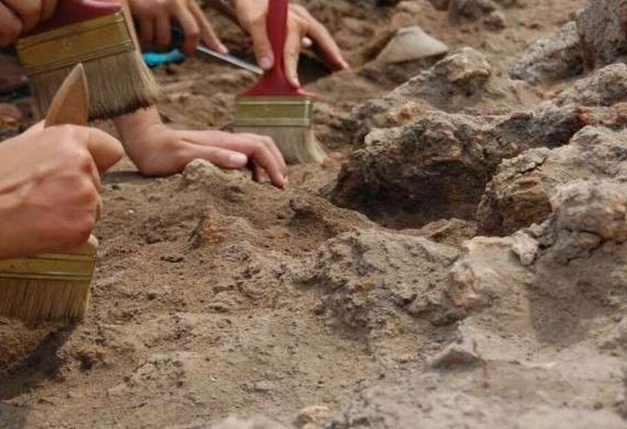 Гробницу возрастом 5 тысяч лет нашли в Украине - фото - фото 1
