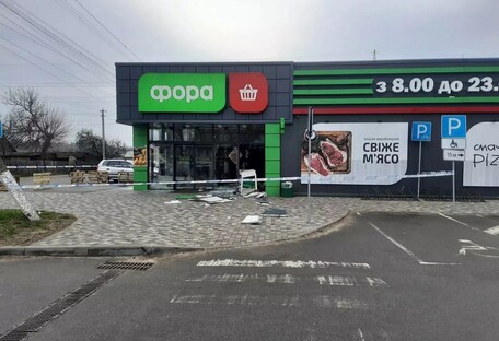 В Киевской области в магазине взорвали банкомат: украли около 100 тысяч (фото)