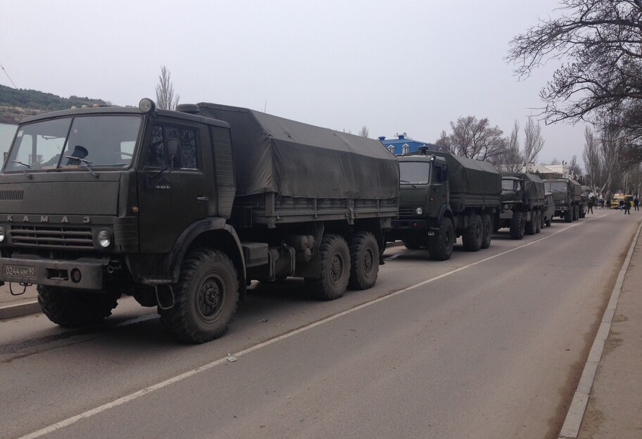 Російські війська на кордоні - до Криму перекинули нову техніку - відео - фото 1